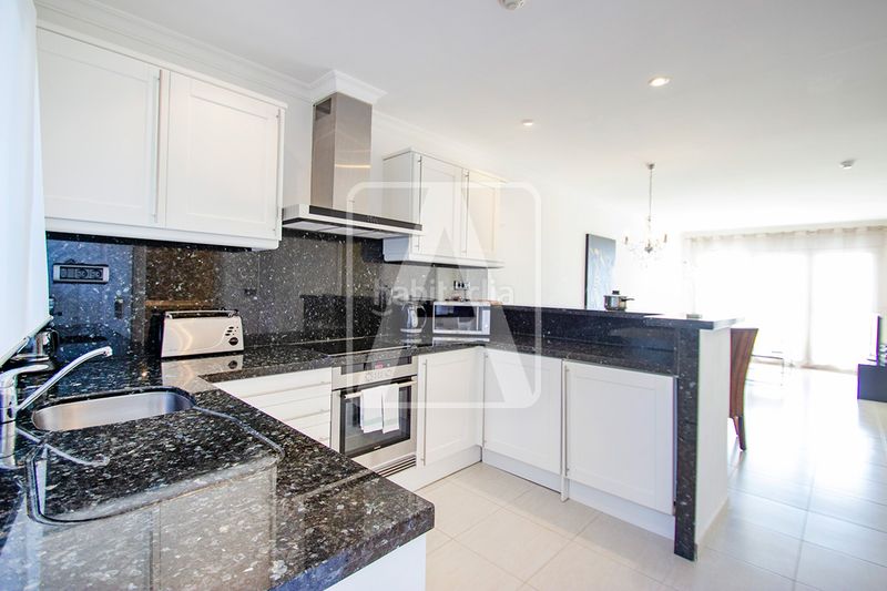 Foto f967fe14-7db0-438d-b4b8-3037eaafd0f1. Apartament amb calefacció piscina a La Fustera Benissa