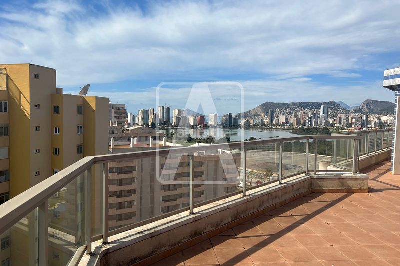Foto 9542ff4c-72ad-43cb-a001-72d4e959b803. Apartament amb aparcament piscina a Zona Levante - Playa Fossa Calp