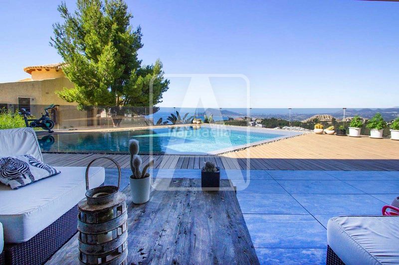 Foto f778ce27-b7be-4dbf-88a5-5f2780debb23. Xalet amb calefacció aparcament piscina a Altea hills Altea