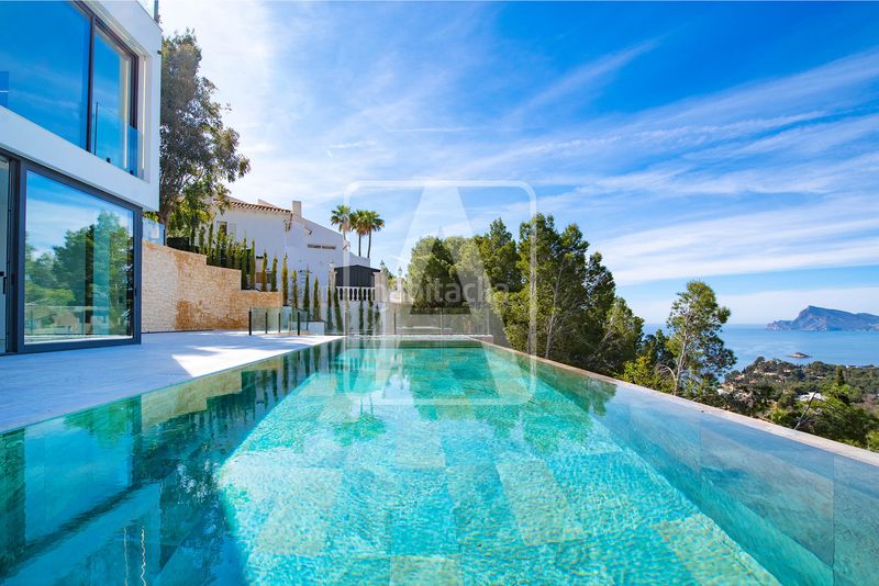 Foto 1ea8ee8c-e09e-43fe-bb50-e0ded1ecb877. Chalet mit heizung parking pool in Altea hills Altea