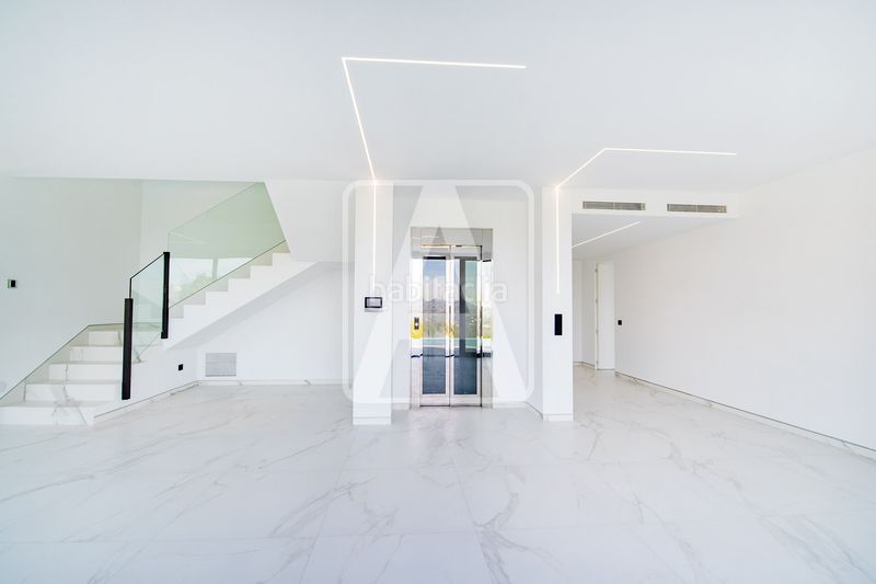 Foto ee8ea75e-82c5-4677-800b-d045a0f16171. Chalet mit heizung parking pool in Altea hills Altea