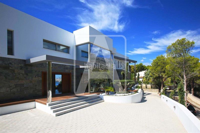 Foto a08ca047-d4b3-4cb1-b5bf-caceb8da200e. Xalet amb calefacció aparcament piscina a Mascarat Altea
