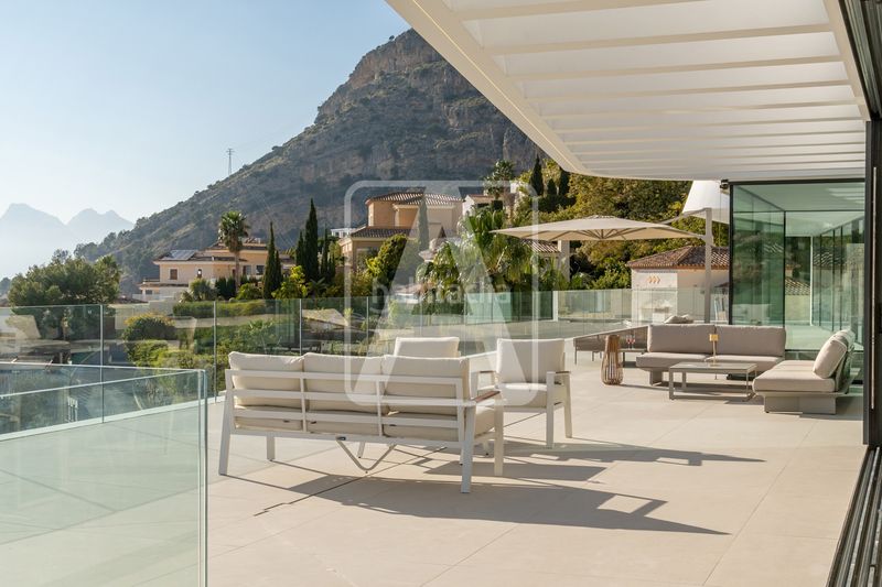 Foto 7d166d6c-87f9-4958-9435-b31acc070d67. Xalet amb calefacció aparcament piscina a Altea hills Altea