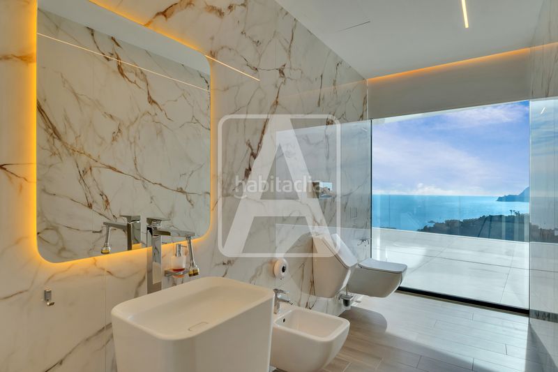 Foto bae24f45-e653-46e0-9252-5e826bc155bd. Xalet amb calefacció aparcament piscina a Altea hills Altea