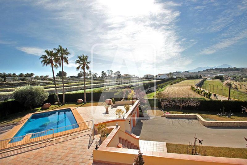 Foto c4e10d4b-78ce-41a0-b61d-ac0f41e0a59c. Masia amb calefacció aparcament piscina a Moraira