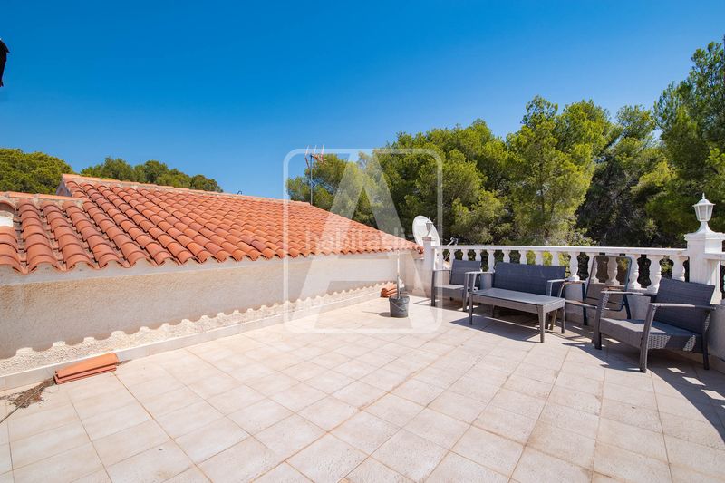 Foto e2f988a3-722a-4a68-8980-5080e7509060. Chalet en La Fustera Benissa
