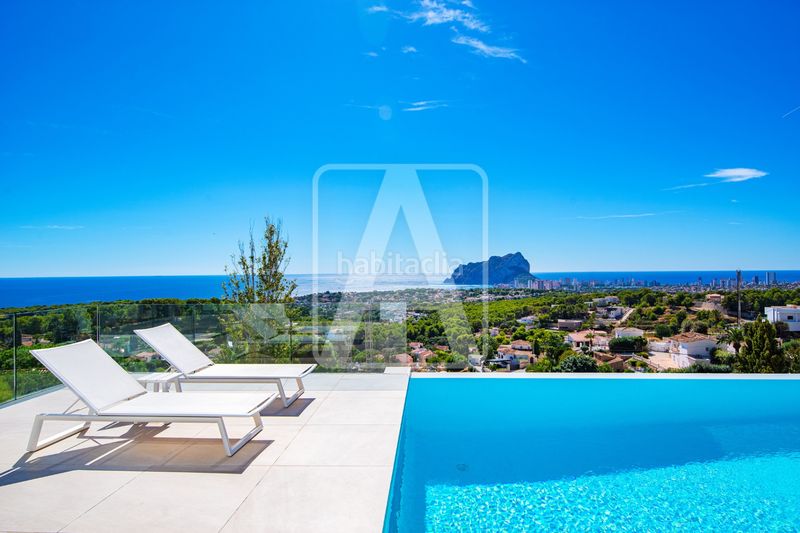 Foto f83de297-17c1-4382-9b1c-2adaf3b30b0d. Xalet amb calefacció aparcament piscina a La Fustera Benissa
