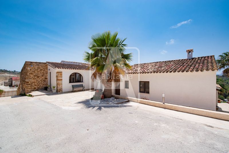 Foto a3745bd8-3cba-446a-ac88-5d021a07c45a. Masia amb calefacció aparcament piscina a Benissa pueblo Benissa