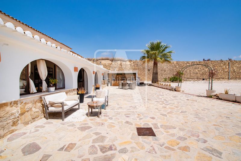 Foto f4107fd7-fee5-4082-97fc-b00e3d80cd7a. Masia amb calefacció aparcament piscina a Benissa pueblo Benissa