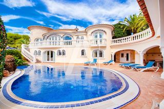 Chalet in Cala Advocat-Baladrar