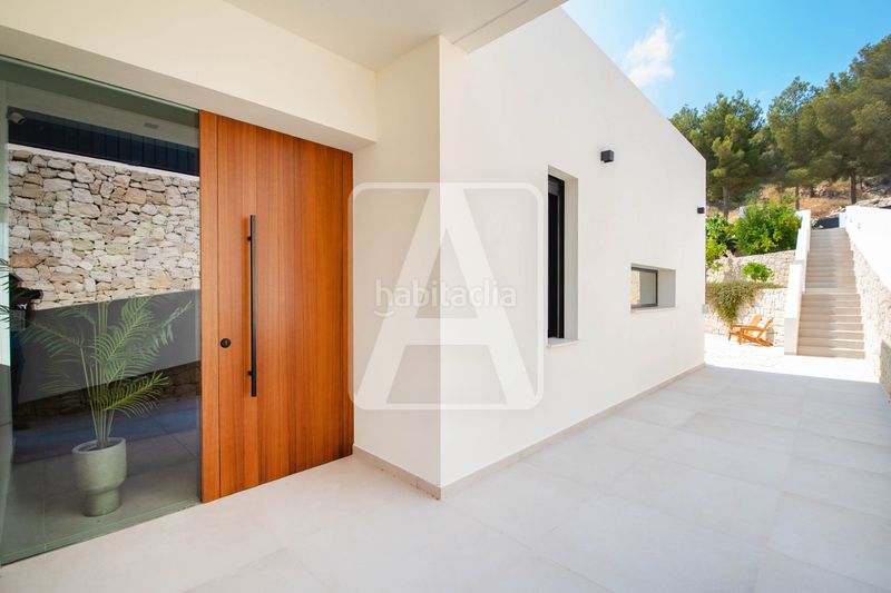 Foto b8c2f69f-2902-47e2-9203-e0641eb44c0e. Xalet amb calefacció aparcament piscina a La Fustera Benissa