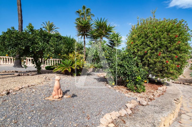 Foto f6239f59-e2f8-4b45-b66e-a200d9d83800. Xalet amb calefacció aparcament piscina a La Fustera Benissa
