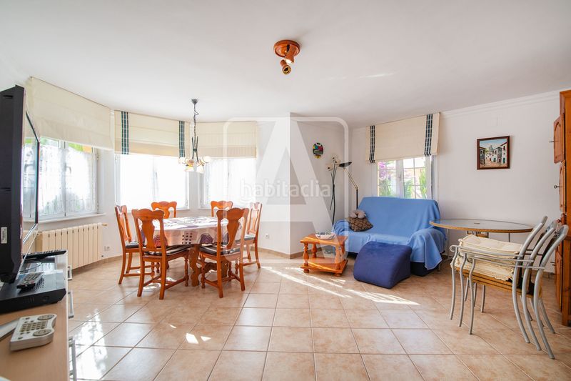 Foto a516c563-5d00-4993-81dd-2b96c2a71abb. Xalet amb calefacció aparcament piscina a La Fustera Benissa