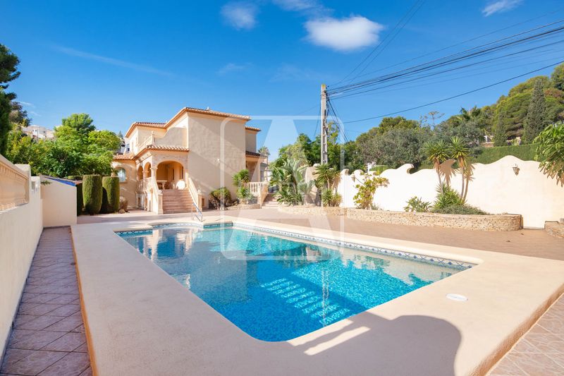 Foto aeb97704-a546-43d9-b1f7-b6b01f187313. Xalet amb calefacció aparcament piscina a La Fustera Benissa