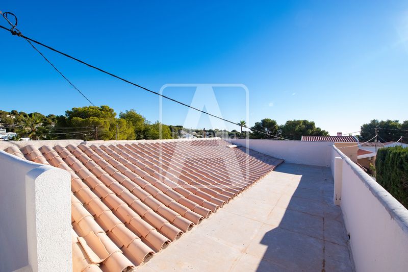 Foto 4160f8c1-4b01-4d7a-93c9-41d136cd6195. Xalet amb calefacció aparcament piscina a La Fustera Benissa