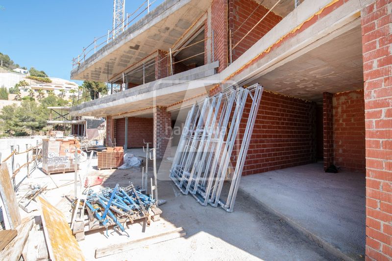 Foto c36b886b-36e1-483b-9366-d7fb2dff4702. Chalet en La Fustera Benissa