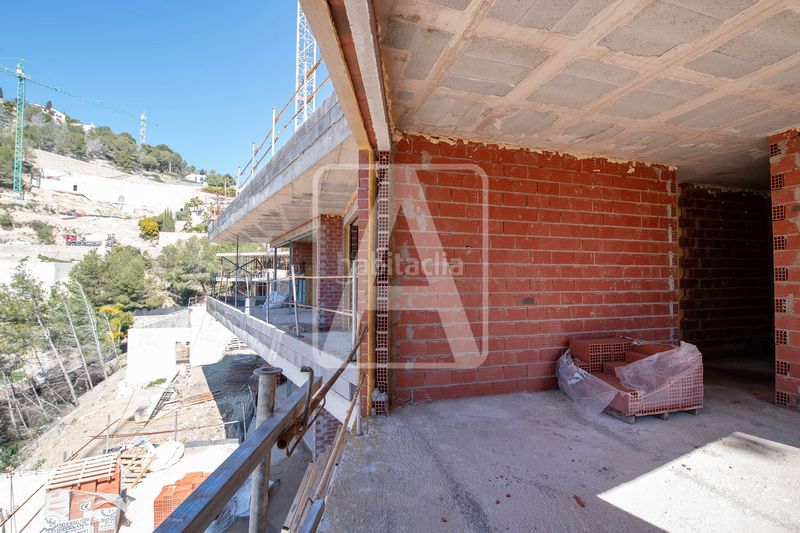 Foto bf3f0ce5-6379-4b8e-8244-99b4c0369f7e. Xalet amb calefacció aparcament piscina a La Fustera Benissa