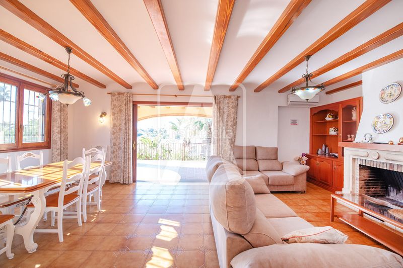 Foto 12937adf-3474-4e17-a0cd-64fd04d91601. Chalet en La Fustera Benissa