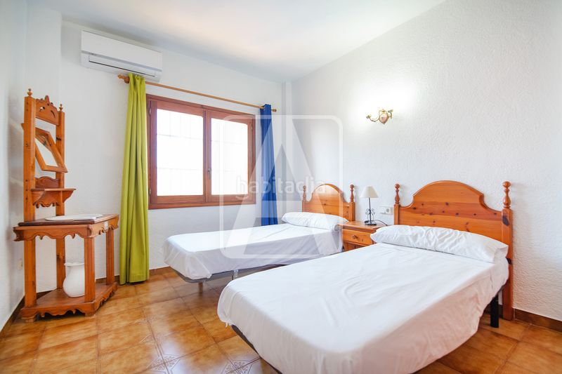 Foto b0c2d7b3-55e0-4b19-8003-40f7fd65cb04. Chalet en La Fustera Benissa