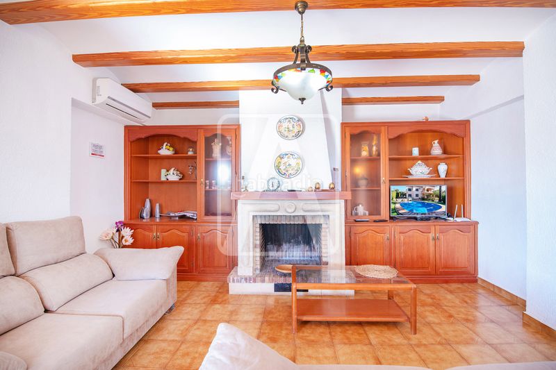 Foto bf0f75f4-1cff-45a0-9abc-d25ad0285ddb. Chalet en La Fustera Benissa