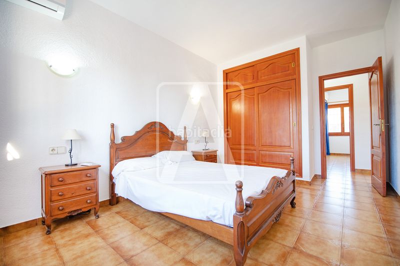 Foto f58d75b2-e358-4e8f-bf66-7dd106ba1933. Chalet en La Fustera Benissa