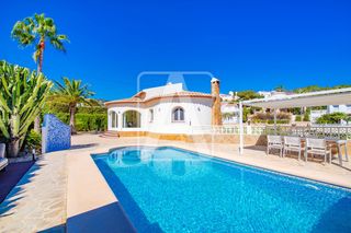 Chalet in Cala Advocat-Baladrar