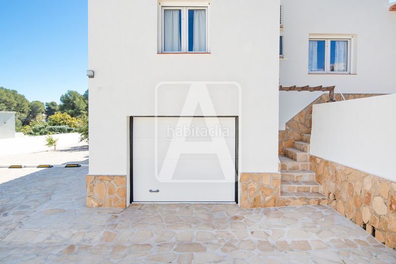 Foto a346a8cf-731a-4712-8bc9-b9a9882a8ca1. Xalet amb calefacció aparcament piscina a Cala Advocat-Baladrar Benissa