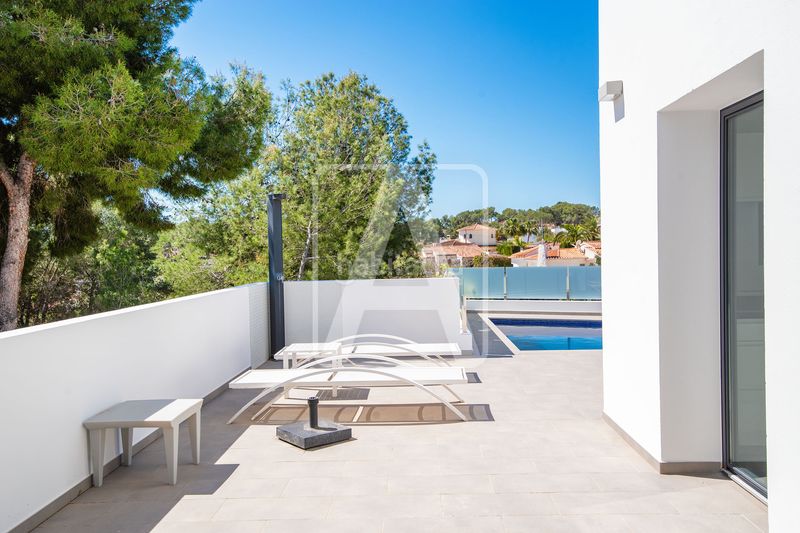 Foto be7629f0-3d5e-4a02-8a8b-ff33769a8fdb. Xalet amb calefacció aparcament piscina a Cala Advocat-Baladrar Benissa