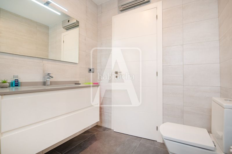 Foto e8d75a6a-c1a0-4bfe-a74b-bd0095674730. Xalet amb calefacció aparcament piscina a Cala Advocat-Baladrar Benissa