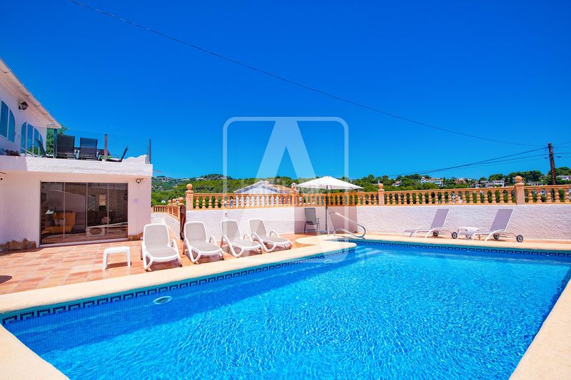 Foto 02f4ada4-d3e3-406a-a5a9-1c797bbf11c3. Chalet en La Fustera Benissa