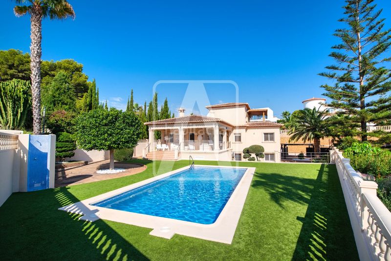 Foto 079a1f87-9e97-483e-80ee-596e4fa1826c. Chalet en La Fustera Benissa