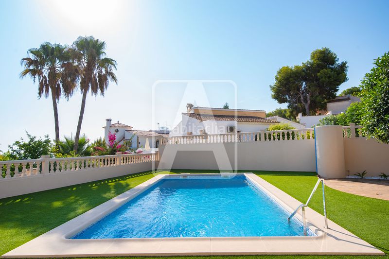 Foto 9f9728e0-1979-4462-9e3b-b3ce71b23ce2. Chalet en La Fustera Benissa