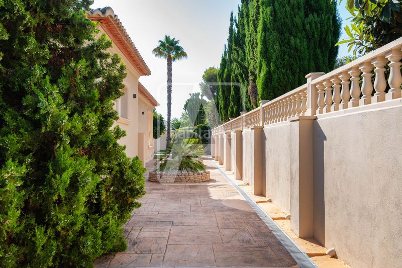 Foto c8b506cc-660f-4741-8e8e-7bce7afd0977. Chalet en La Fustera Benissa