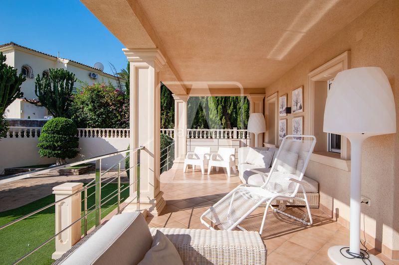 Foto efc3f102-54a2-4018-9389-6e8d3dc0b700. Chalet en La Fustera Benissa