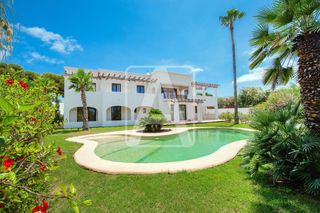 Chalet in Cala Advocat-Baladrar