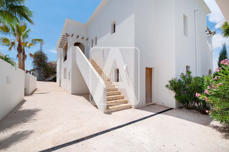 Foto 57155b0d-d5dd-4727-8d75-3818a03d72ce. Xalet amb calefacció aparcament piscina a Cala Advocat-Baladrar Benissa