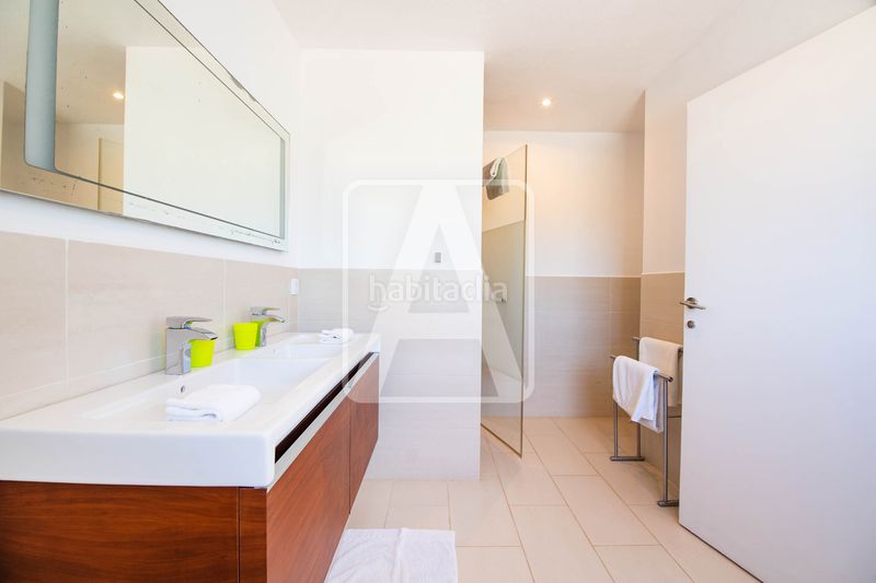 Foto e040a7bd-cc50-4d5d-b3b1-4b1f1bfa94a4. Xalet amb calefacció aparcament piscina a La Fustera Benissa