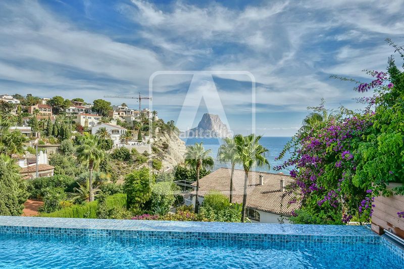 Foto f16cd89c-1caa-4f66-b9e2-e804027d5da1. Xalet amb calefacció aparcament piscina a Canuta Calp