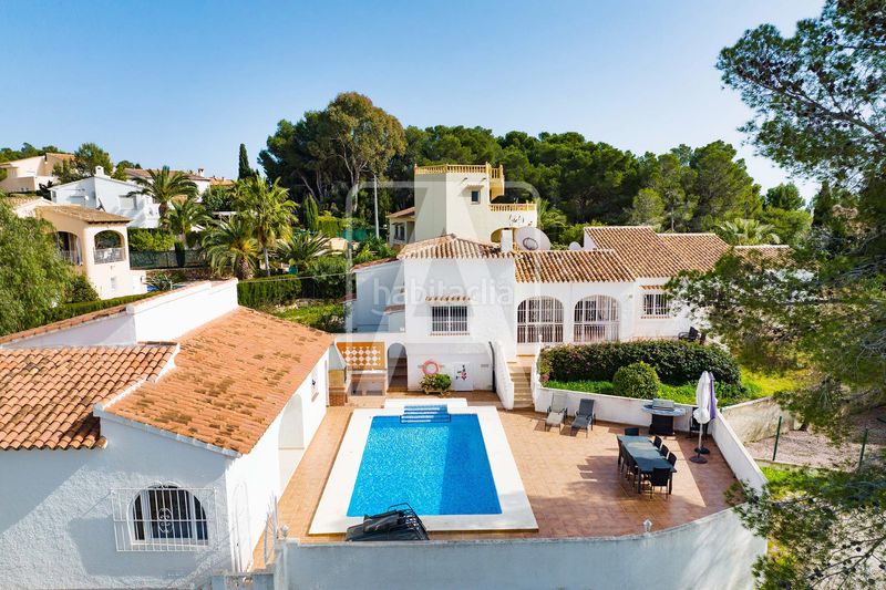 Foto f5e3e3fb-65ee-49e0-87c8-f902c926c2c8. Xalet amb calefacció aparcament piscina a Carrió - La Merced - Los Pinos Calp