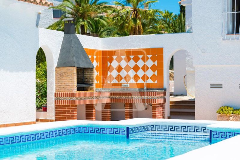 Foto ffb00bf3-53dd-49fb-91d6-8909146a6eb1. Xalet amb calefacció aparcament piscina a Carrió - La Merced - Los Pinos Calp
