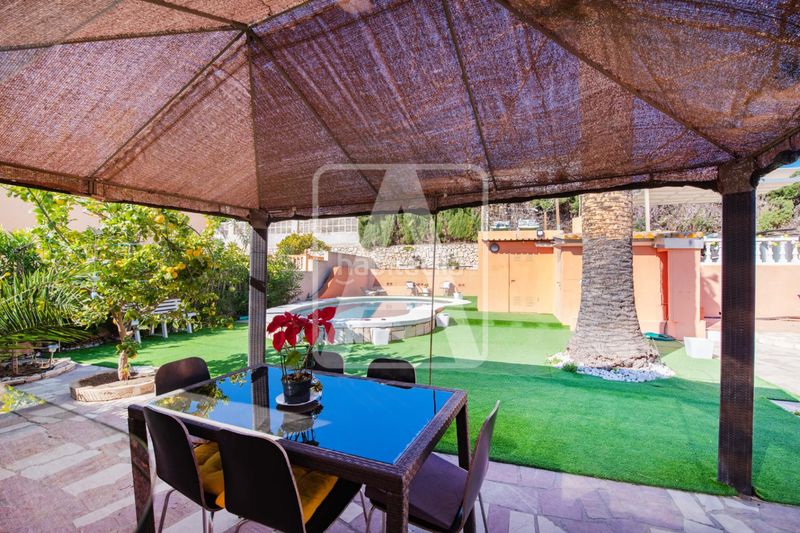 Foto c4a96173-0fde-4031-8a12-260380fc03e9. Xalet amb aparcament piscina a Cometa Calp
