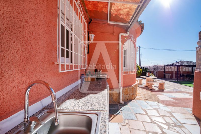 Foto cbaffc1a-5c3e-446b-a883-25b899aee57d. Xalet amb aparcament piscina a Cometa Calp