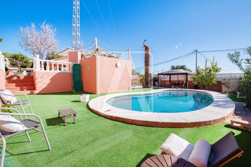 Foto ed343145-7ce4-4e0e-845a-f99cd8d27160. Xalet amb aparcament piscina a Cometa Calp