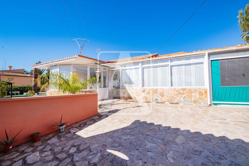 Foto fe6554b1-2827-4c40-9645-7126fb7e3120. Xalet amb aparcament piscina a Cometa Calp