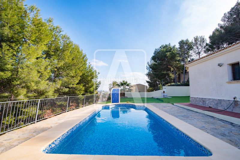 Foto 212dada0-8fd6-4e90-9ef2-b0bec3ff2459. Chalet en Cometa Calp