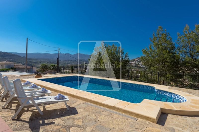 Foto 8b188336-85c1-4af3-bda3-4250f1cc4533. Chalet en Cometa Calp