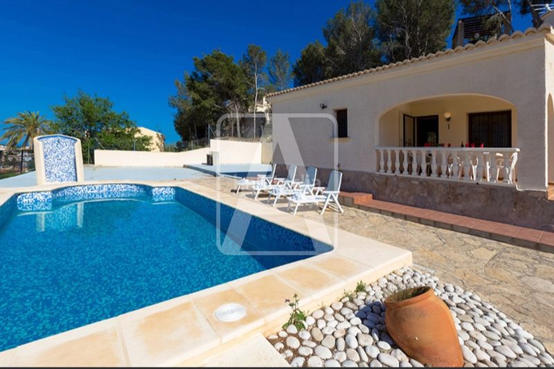 Foto b917b2c2-36cd-4384-ae5d-4eee0a4c5e43. Chalet en Cometa Calp