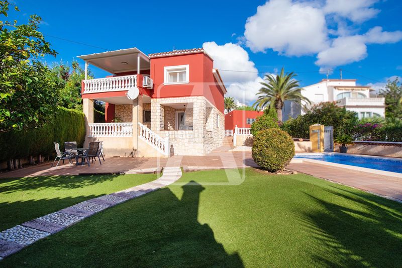 Foto 43b2e271-8348-42f7-8377-0310ea110f2b. Xalet amb calefacció aparcament piscina a Cometa Calp