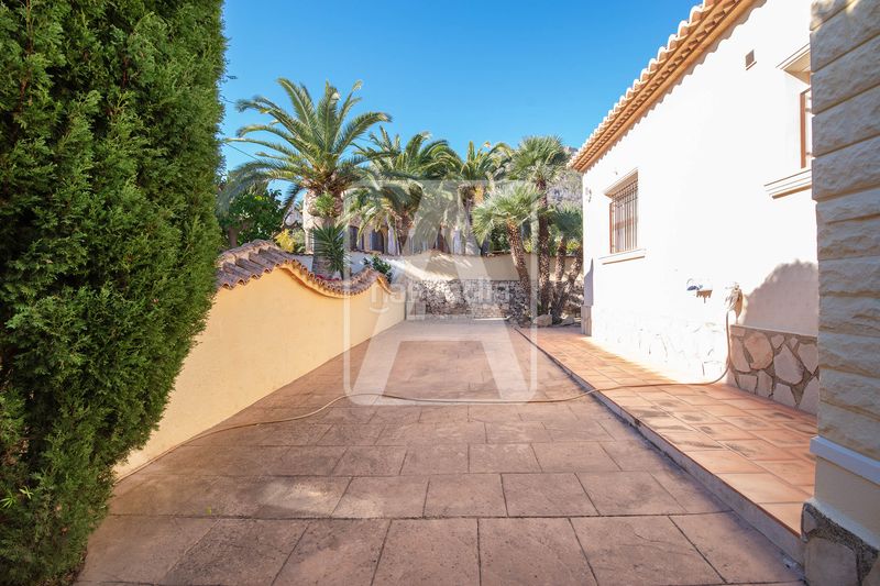 Foto c1078cd4-1f4d-4e37-9bc1-f4ff9c267b00. Chalet en Canuta Calp