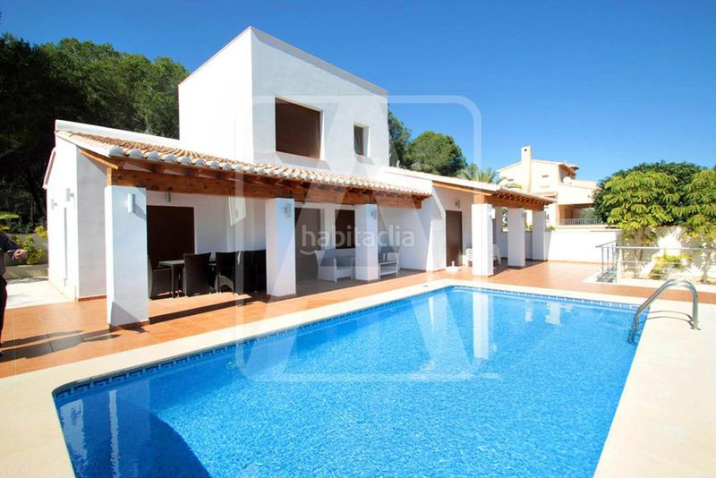Foto bcd8cfd0-ea09-4d7d-9249-d21408ec974b. Xalet amb calefacció aparcament piscina a Pinar de Advocat-Cometa Moraira